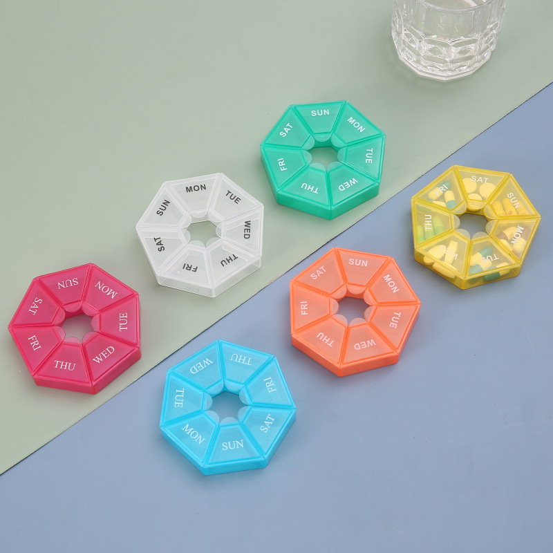 Formula Dispenser Portable - 1 buah wadah pil plastik 7